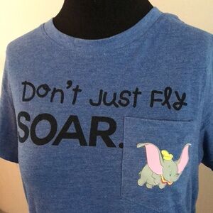 🐘Disney Dumbo T-shirt Don’t just Fly SOAR size Medium